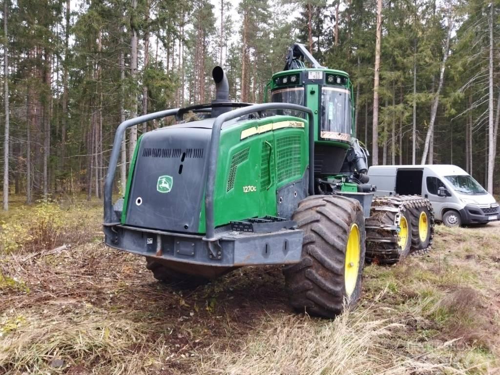 John Deere 1270 G Harvester