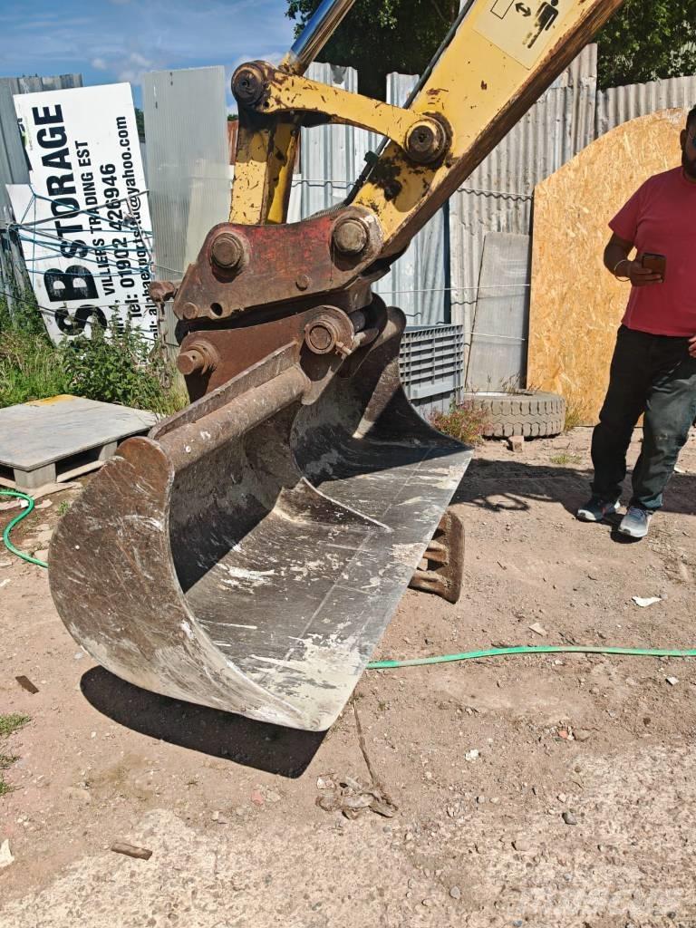 Komatsu PW 130ES-6K Mobilbagger
