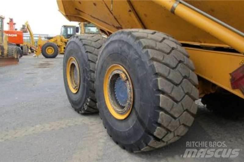 Bell B45E Dumper - Knickgelenk