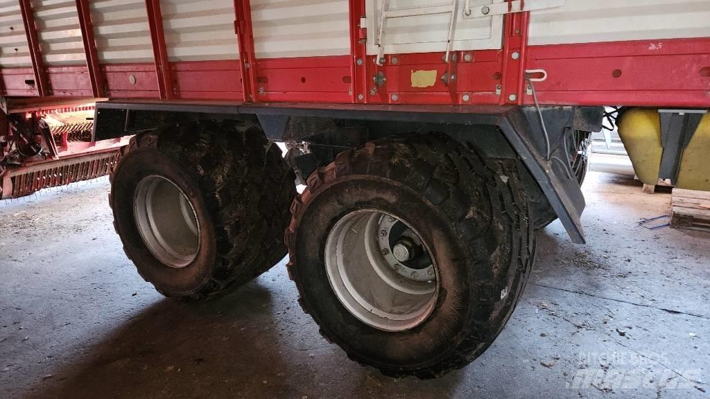 Pöttinger Jumbo 6600 Ladewagen