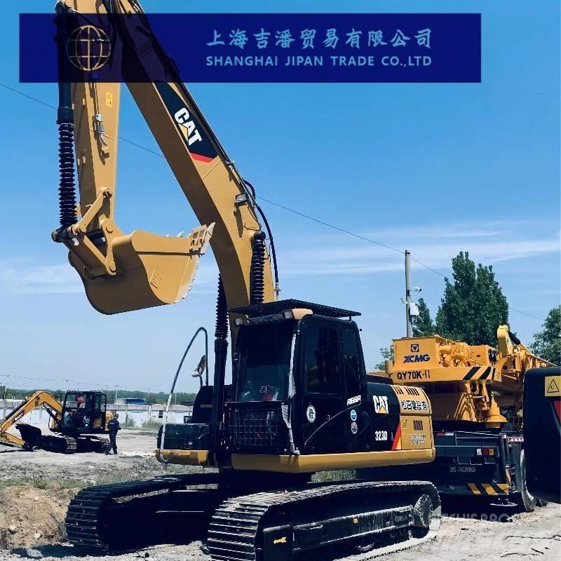 CAT 323 D Raupenbagger