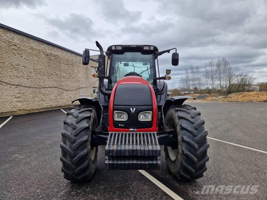 Valtra T 191 Advance Traktoren