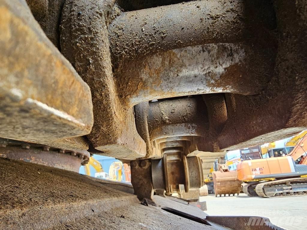 Komatsu PC210LC-8 Raupenbagger