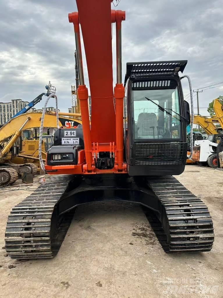 Hitachi ZX 200 Raupenbagger
