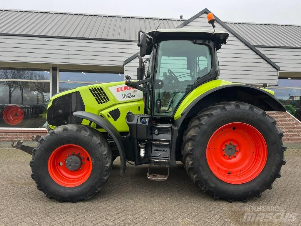 CLAAS Axion 800 Cis Traktoren