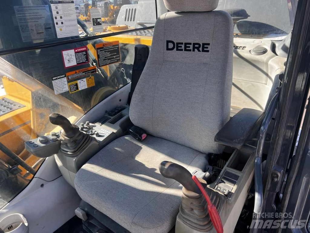 DEERE 210G LC Raupenbagger