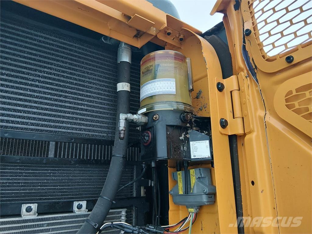 Hyundai HX160L Raupenbagger