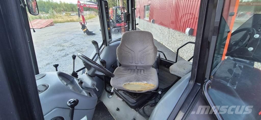 Valtra A 75 Traktoren