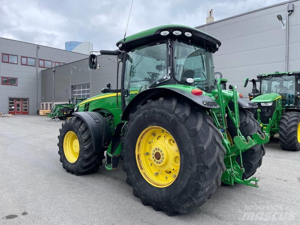 John Deere 8360 R Traktoren