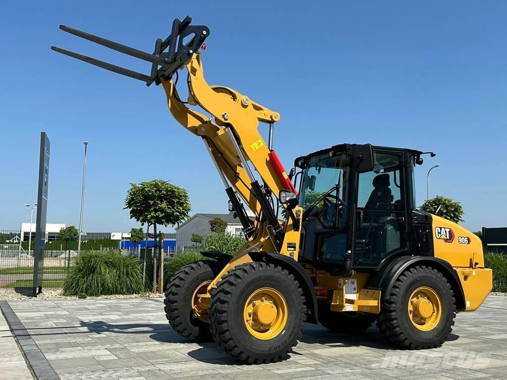 CAT 906 Radlader