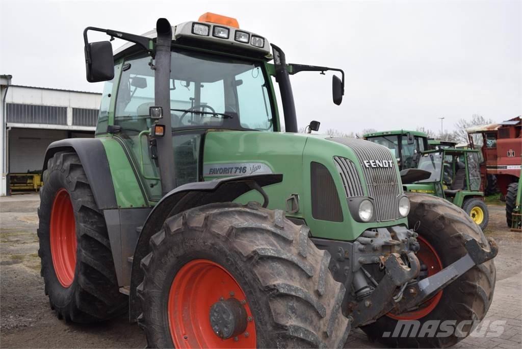 Fendt 716 Vario Traktoren