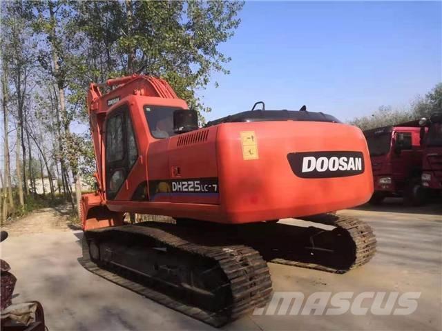 Doosan DH225LC-7 Raupenbagger