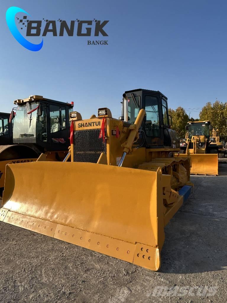 Shantui SD 16 Bulldozer