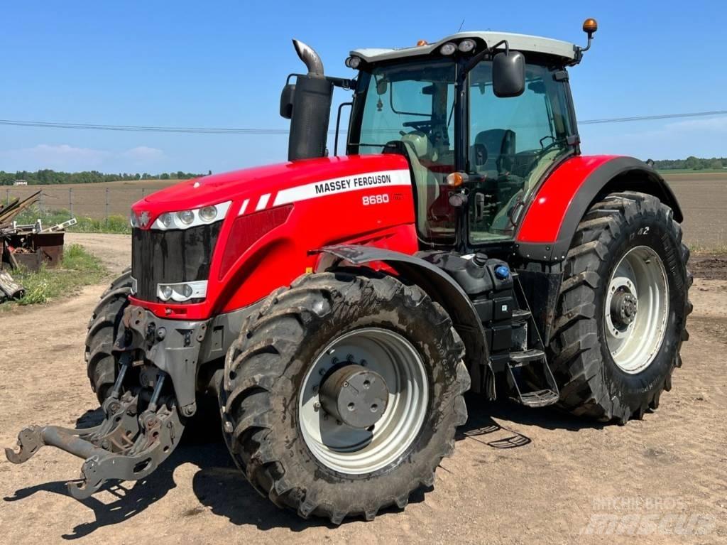 Massey Ferguson 8680 Traktoren