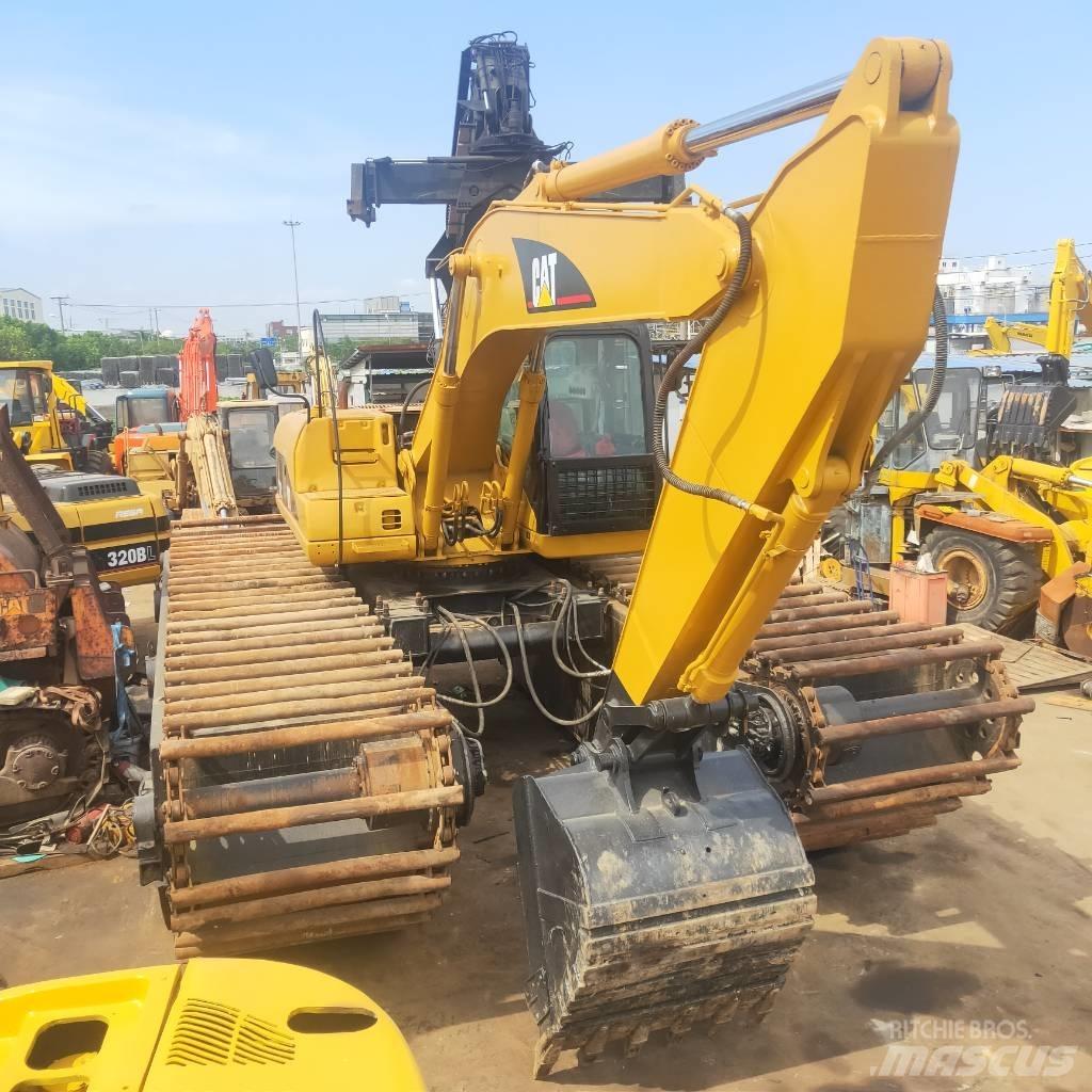 CAT 320C Amphibienbagger