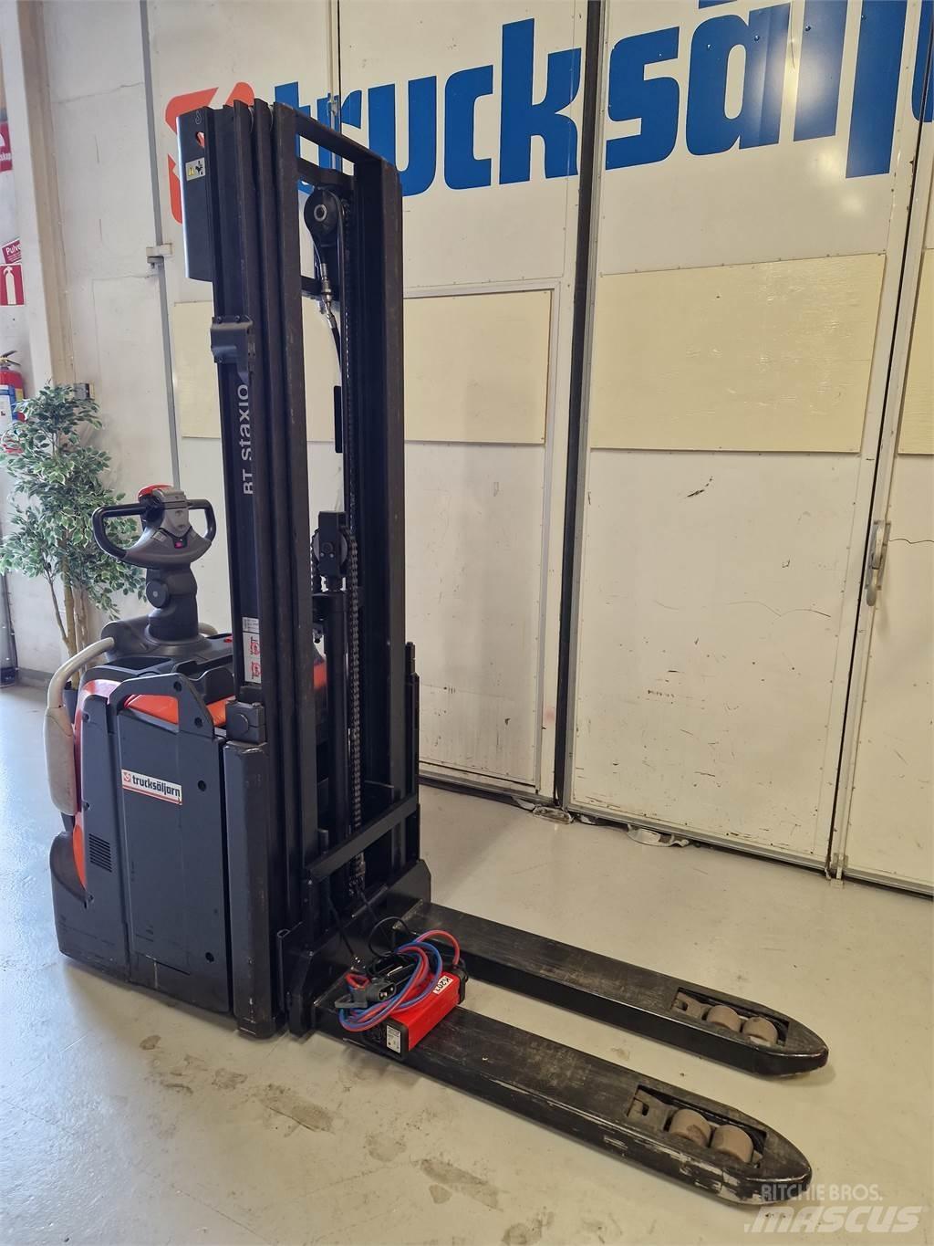 Toyota SPE120L Deichselstapler