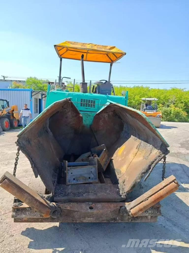 XCMG RP 453 L Strassenfertiger