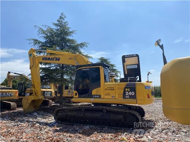 Komatsu PC240-8 Raupenbagger