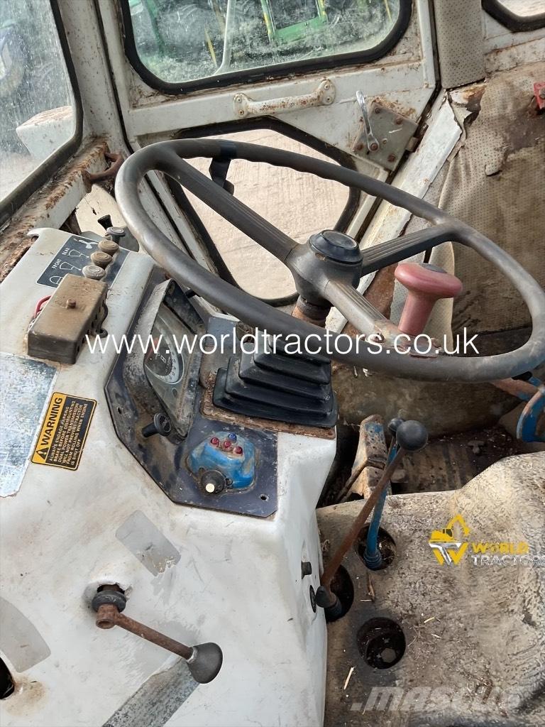 Ford COUNTY 1164 Traktoren