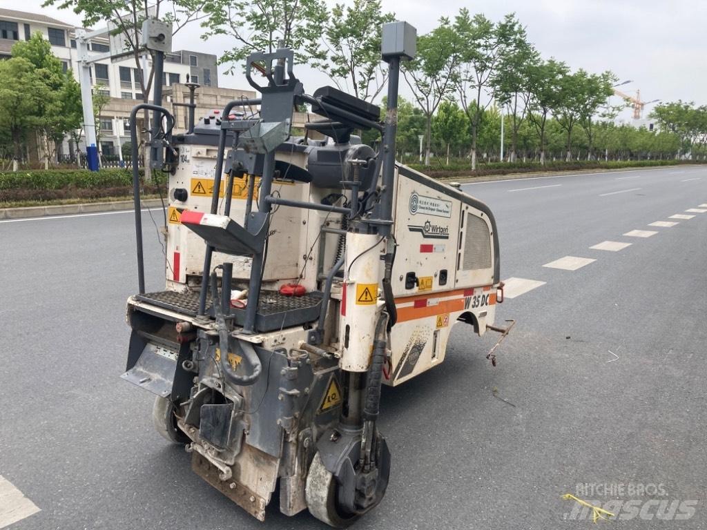 Wirtgen W35DC Asphaltfräsen