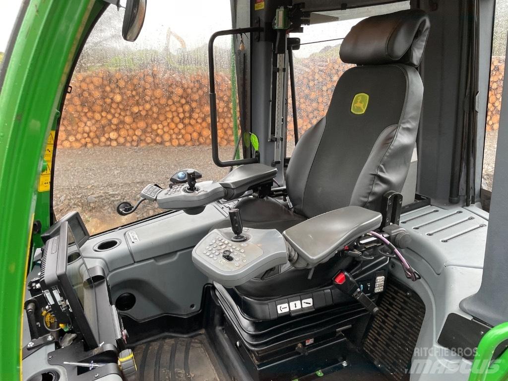 John Deere 1170G 8WD Harvester