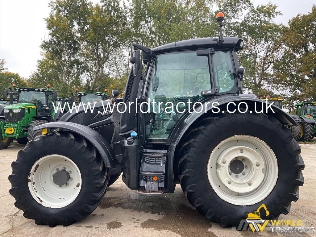 Valtra N174 Traktoren