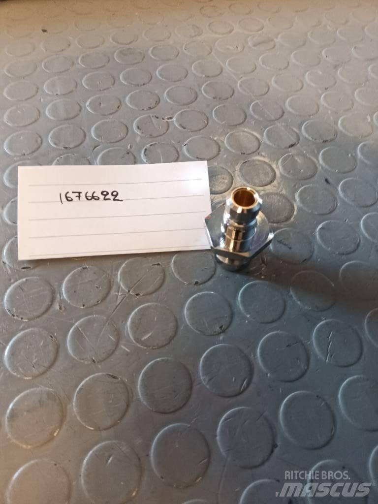 Volvo NIPPLE 1676622 Transport Sonstige