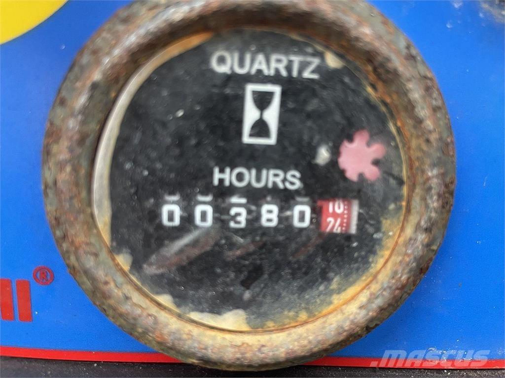 Mantall XE160W Scheren-Arbeitsbühnen