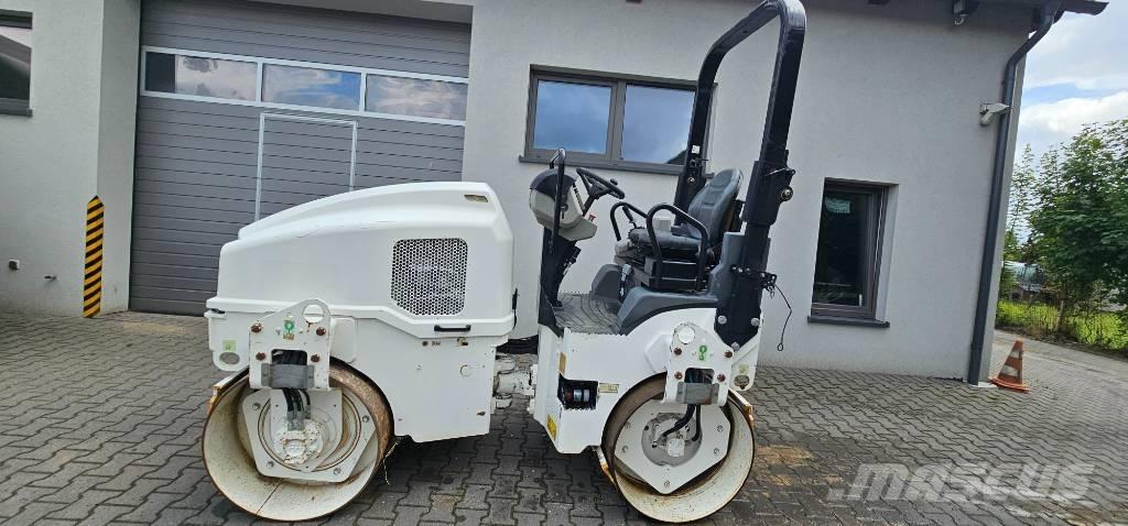 CAT CB 24 B Tandemwalzen