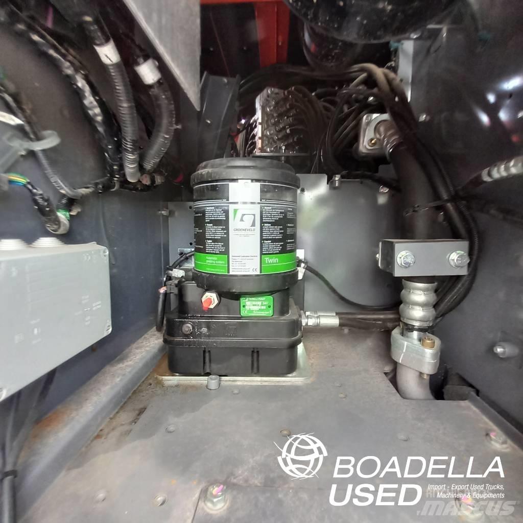 Hitachi ZX 210 LC-6 Raupenbagger