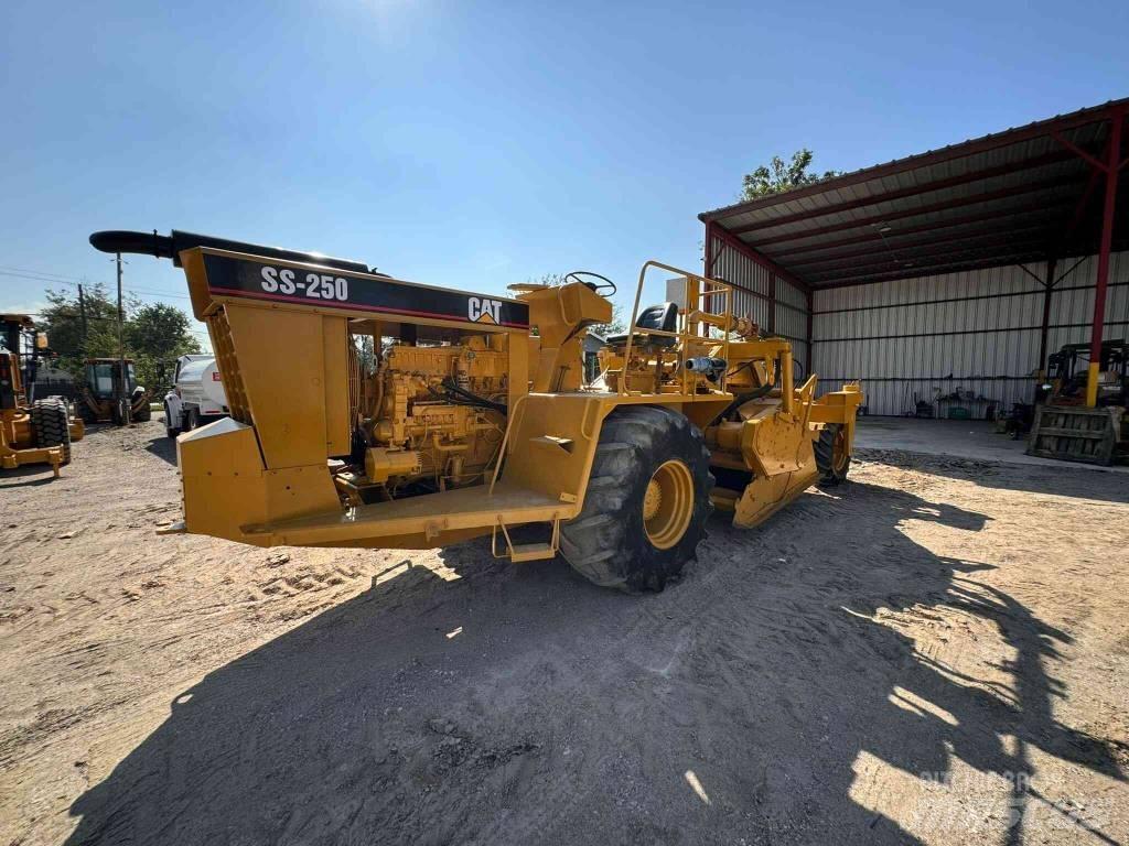 CAT SS 250 Strassenfertiger