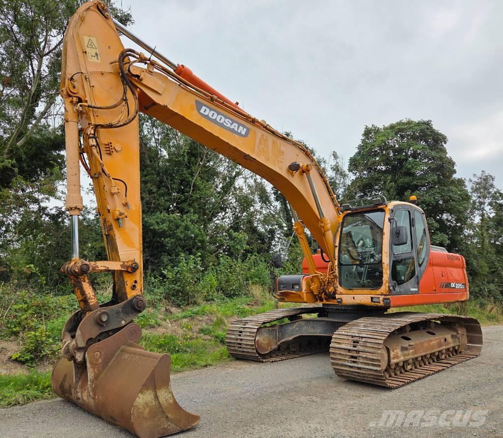 Doosan DX 225 LC Raupenbagger