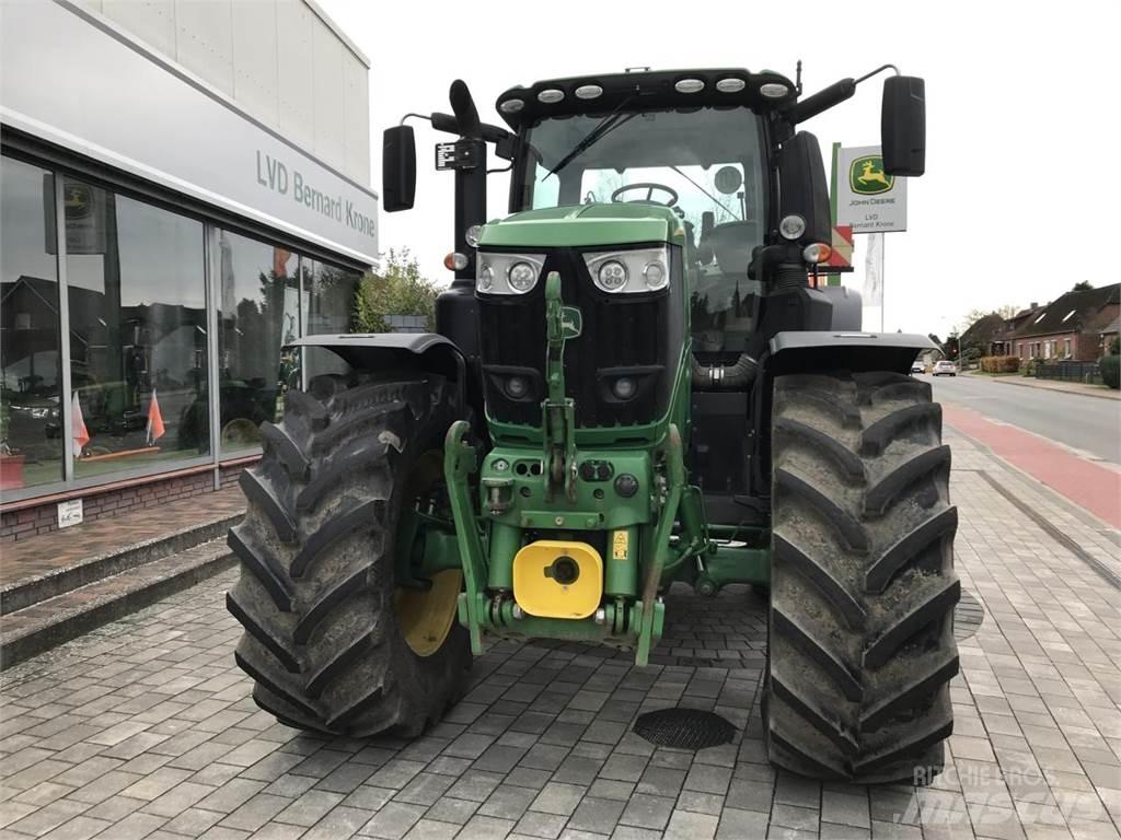 John Deere 6250R Traktoren