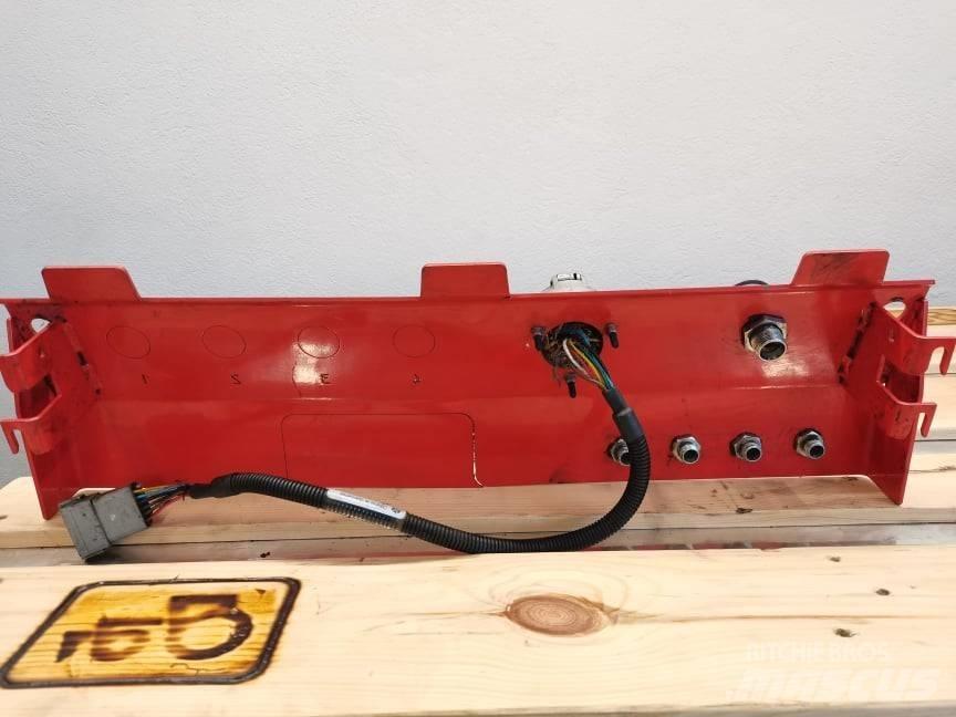 Manitou MLT shield Kabinen