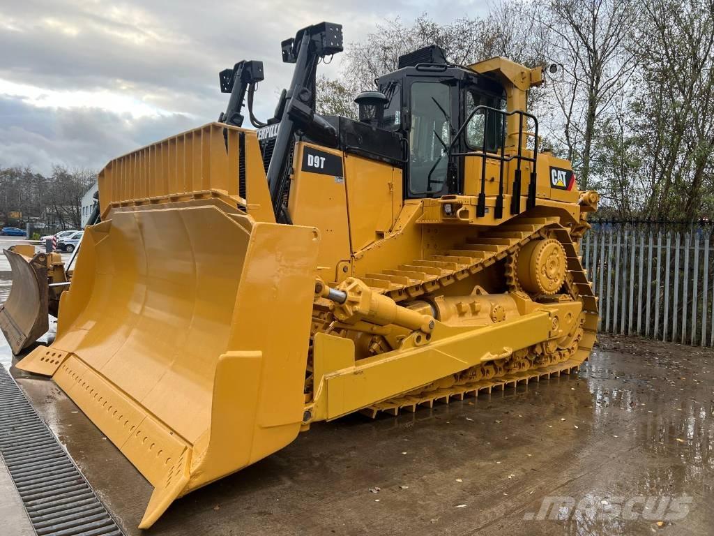 CAT D 9 T Bulldozer