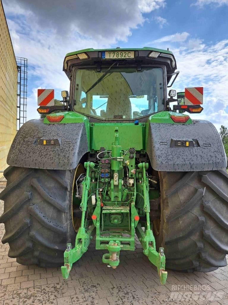 John Deere 8R410 Traktoren