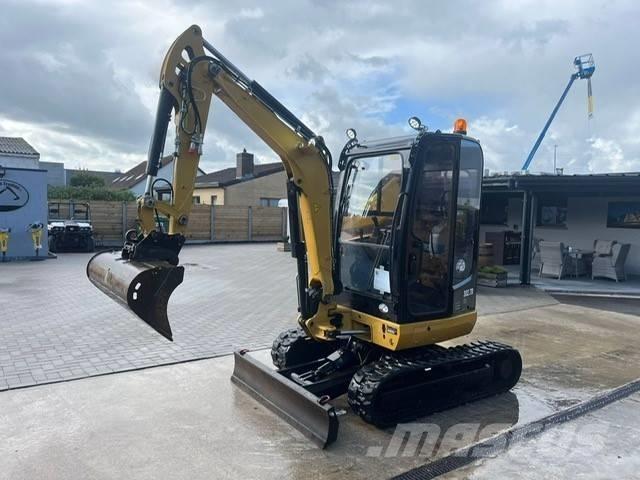 CAT 302.7 D CR Minibagger < 7t