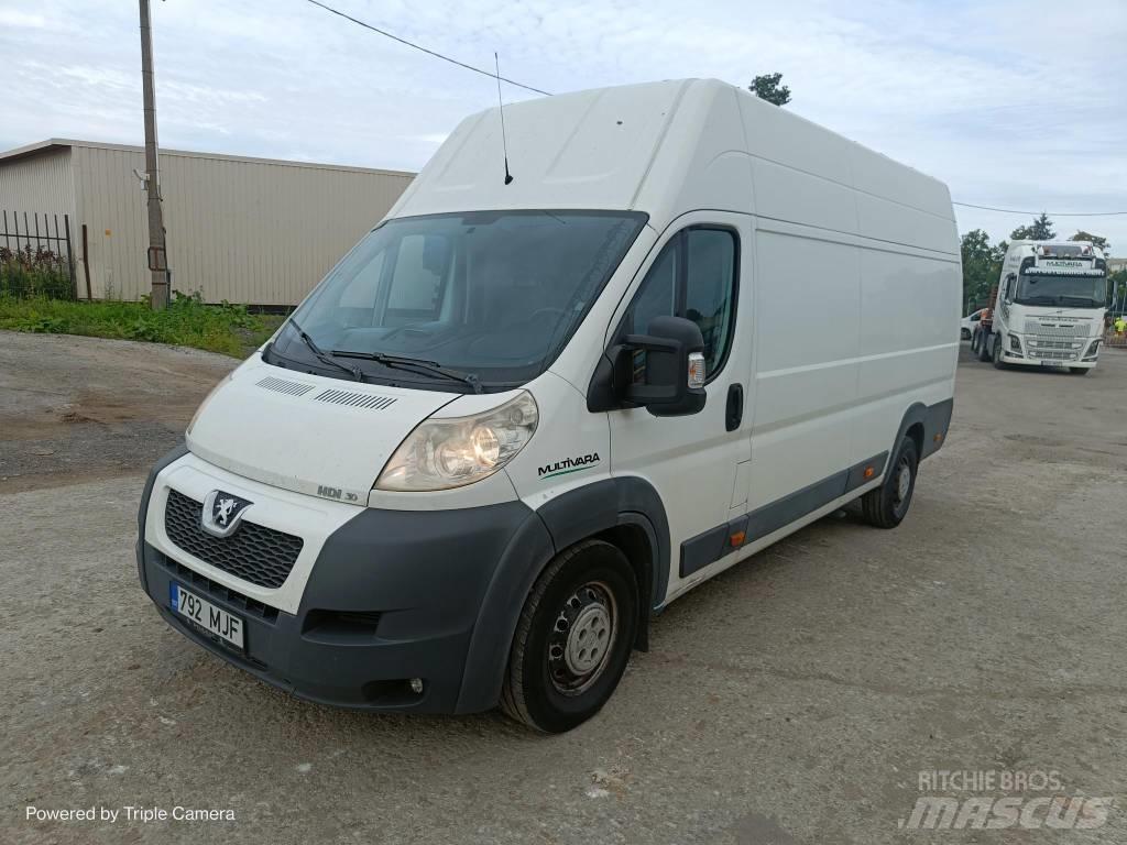 Peugeot Boxer Lieferwagen
