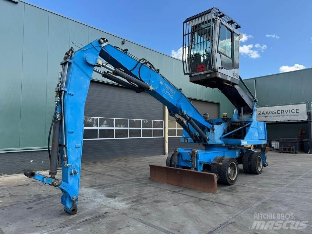 Fuchs MHL 320 Materialumschlag
