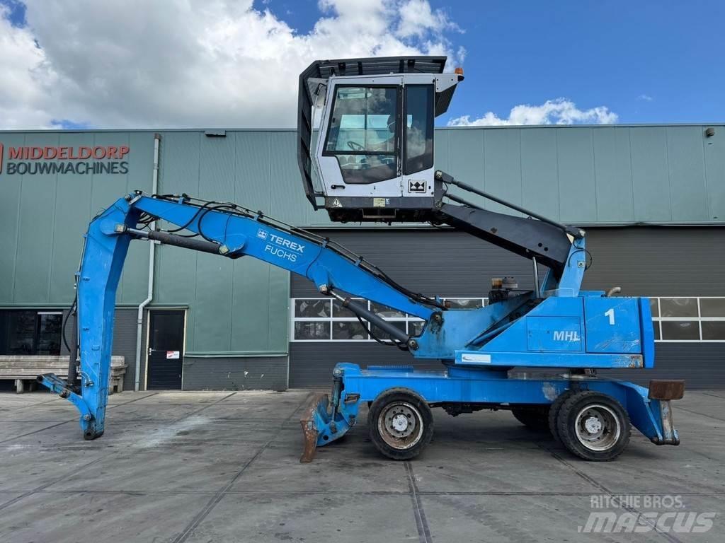 Fuchs MHL 320 Materialumschlag