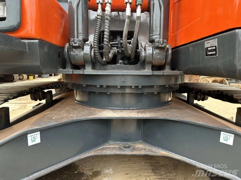 Doosan DX225LC-9C Raupenbagger