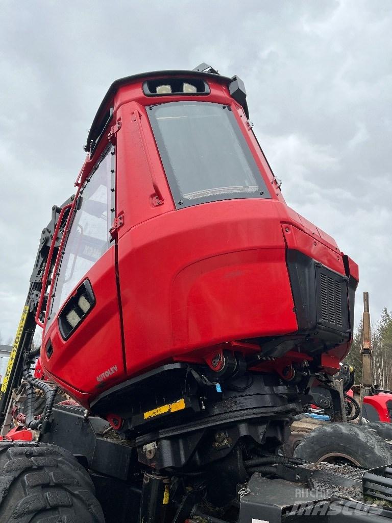 Komatsu 911 Harvester