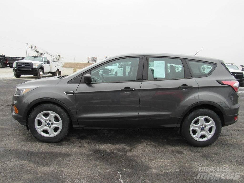 Ford Escape PKWs