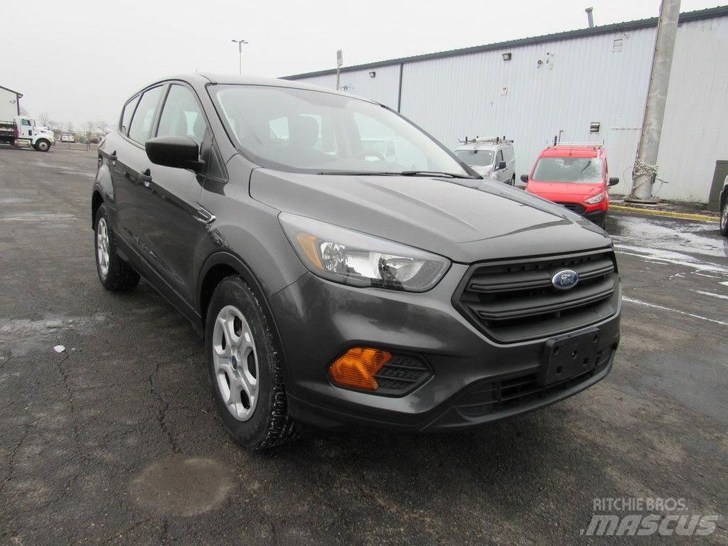 Ford Escape PKWs