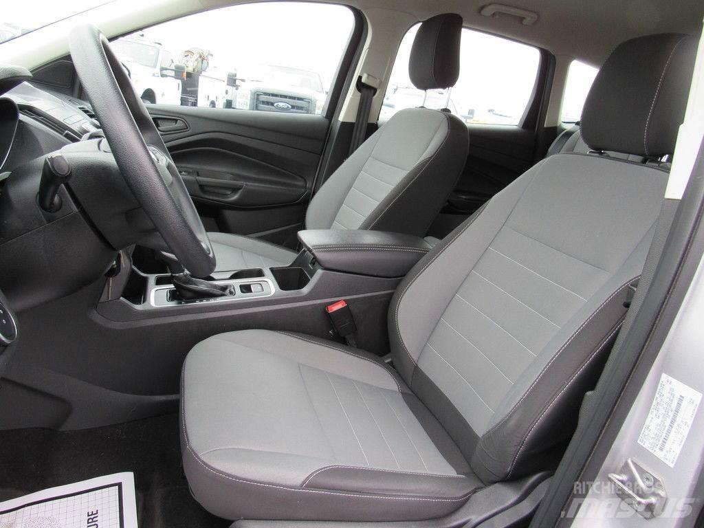 Ford Escape PKWs