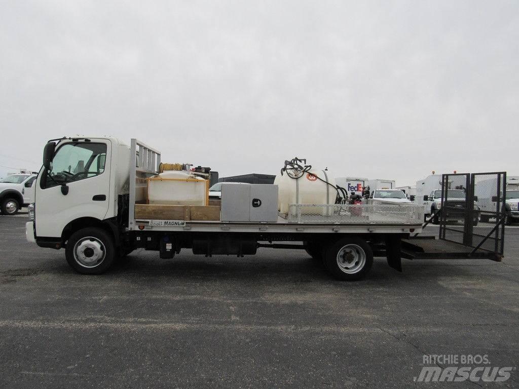Hino XJC740 Pritschenwagen/Pritschenwagen mit Seitenklappe