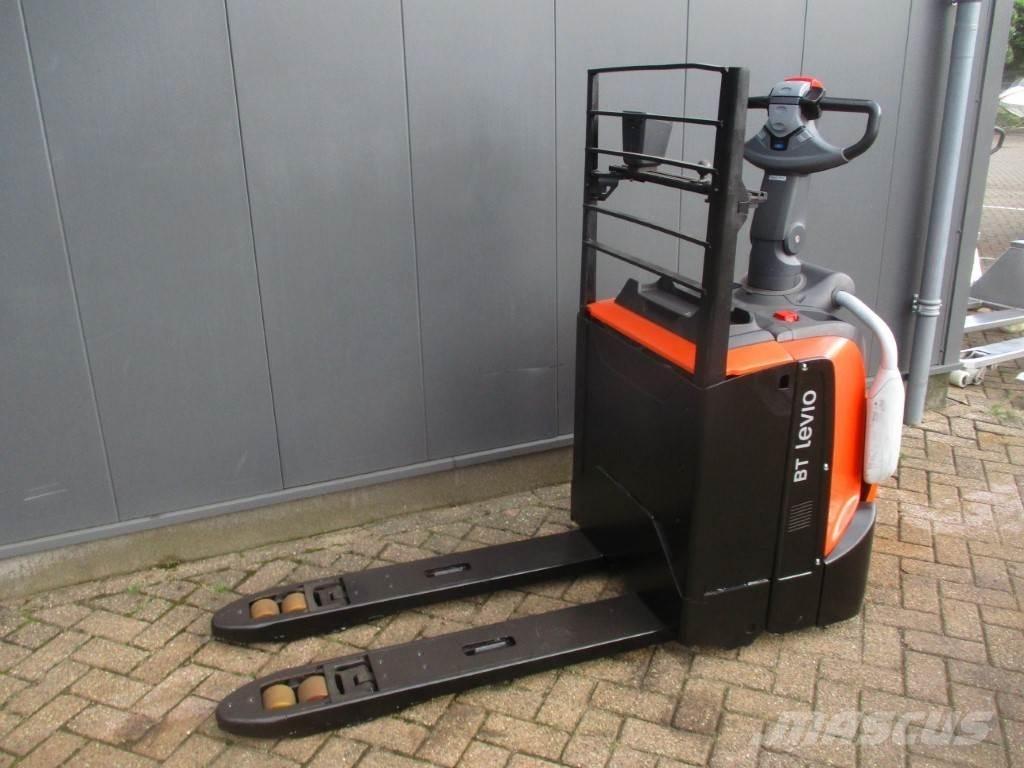Toyota LPE 200 Gabelstapler mit Fahrerstand