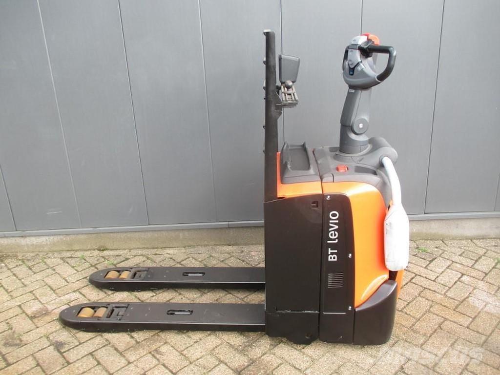 Toyota LPE200 Gabelstapler mit Fahrerstand