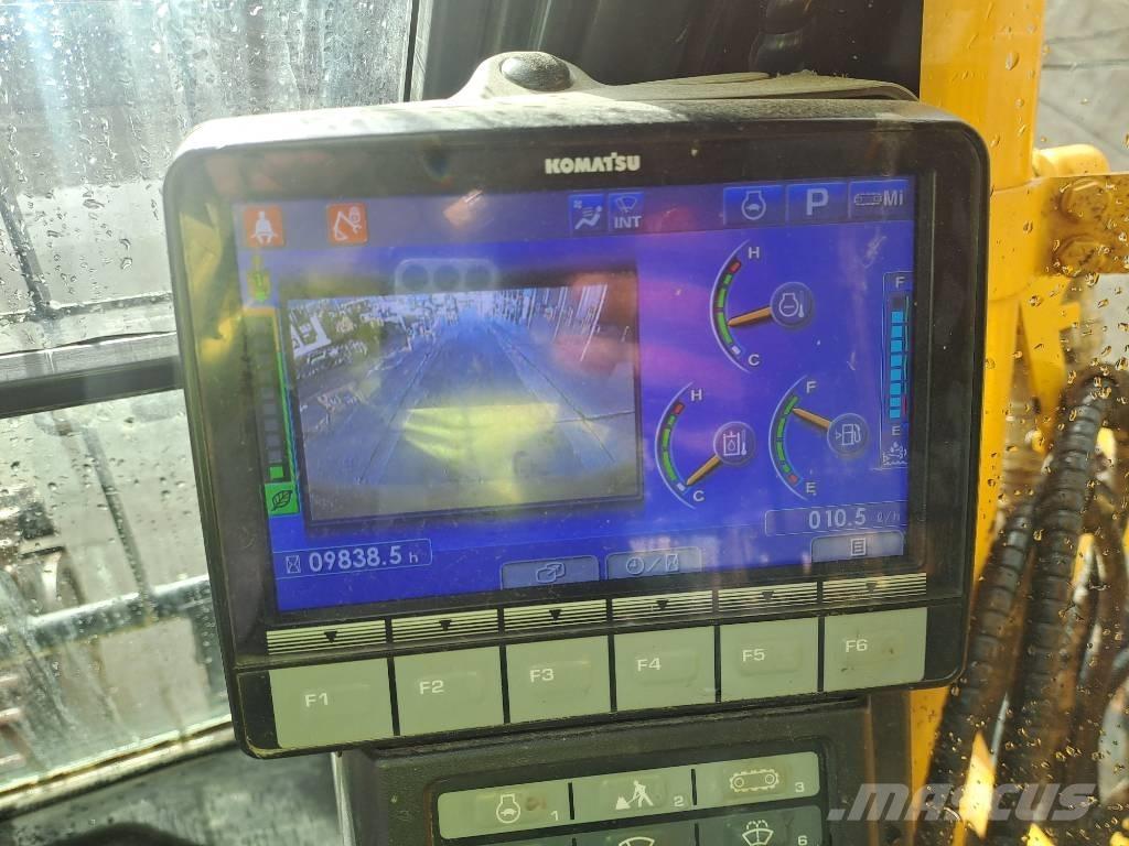 Komatsu PC490LC-11 Raupenbagger