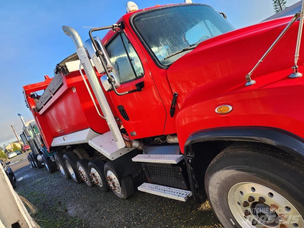 Freightliner 114SD Kipper
